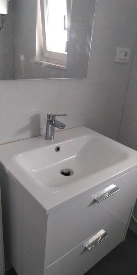 Ferienwohnung Rake Omiš Exterior foto