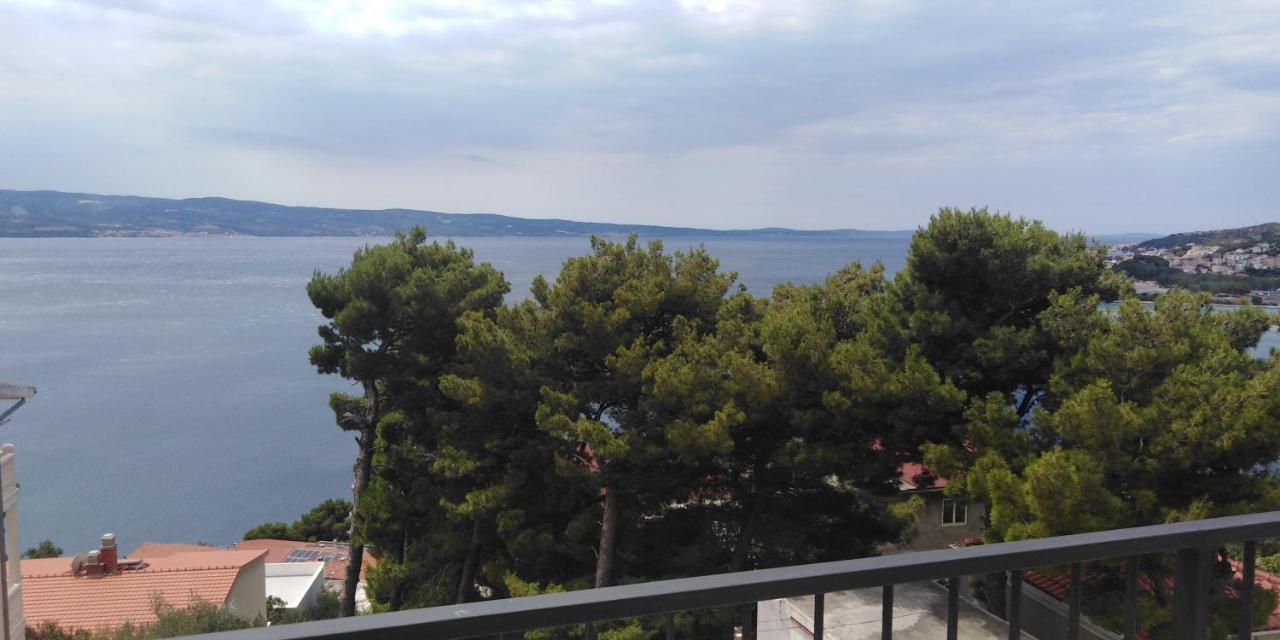 Ferienwohnung Rake Omiš Exterior foto